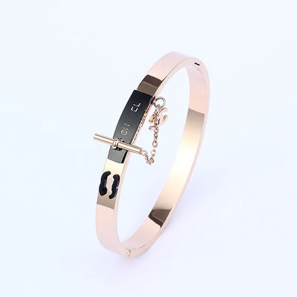 Designer Bracelet Vintage Bracelet Womens Bracelet Classic High Quality Letter Enamel Bracelet Light Luxury Fashion Minimalist Party Birthday Jewelry Gift