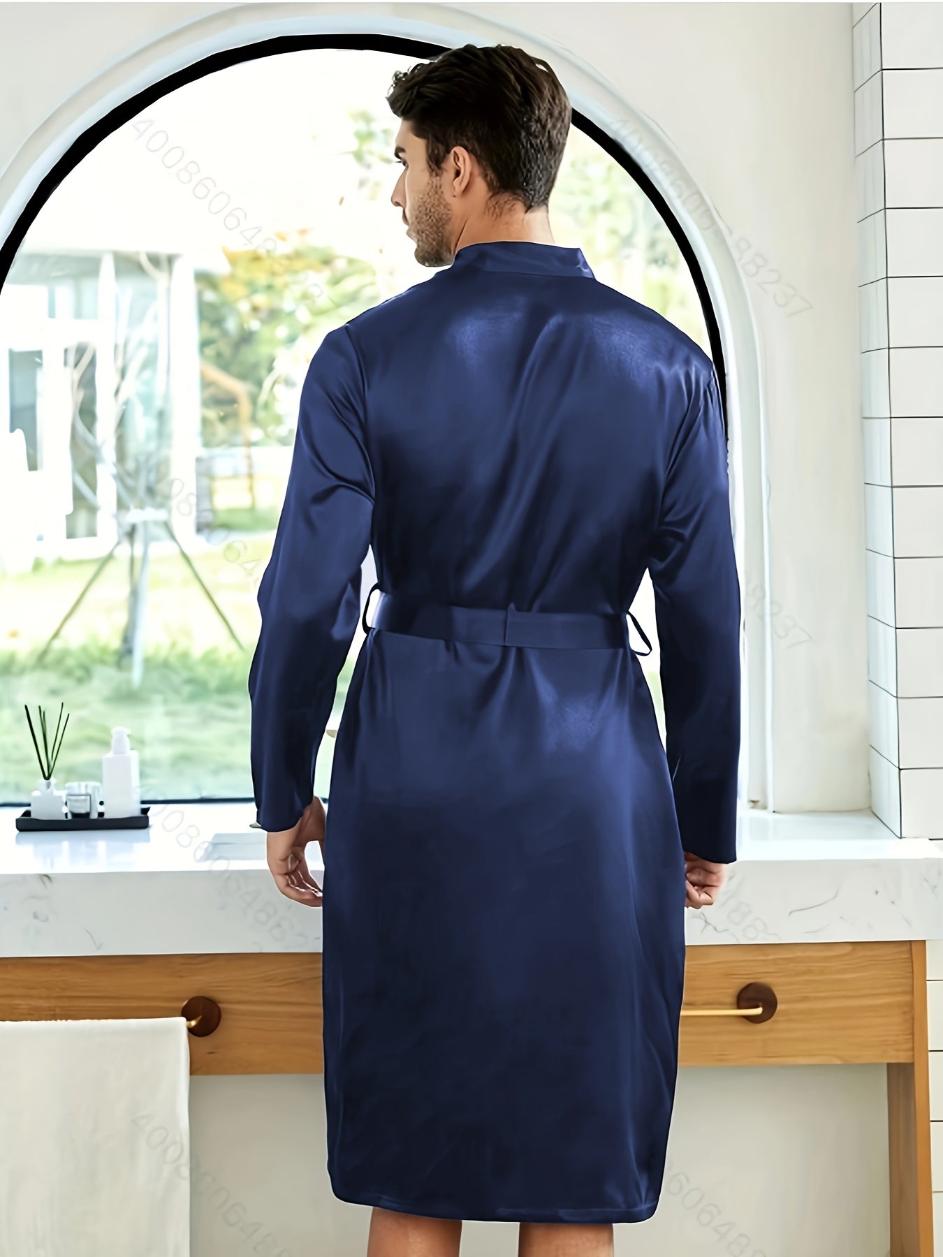 Stylish & Durable Men's Casual Winter Robe: V-Neck, Pockets, Belt - Solid Color, Warm Comfort