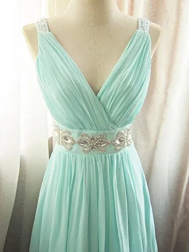 Amazing Pleated V-Neck A-Line Short Bridesmaid Dress With Crystal Sash Bridal Party Gowns Chiffon Mint Maid Of Honor Dress Custom Plus Size