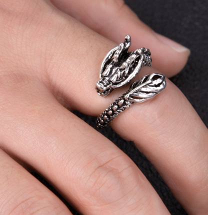 sengpan jewelry gifts for women hot sale new Retro Punk Snake Dragon Ring for Men Women Exaggerated Antique Siver Color Opening Adjustable Rings Anillo Hombre Bijoux