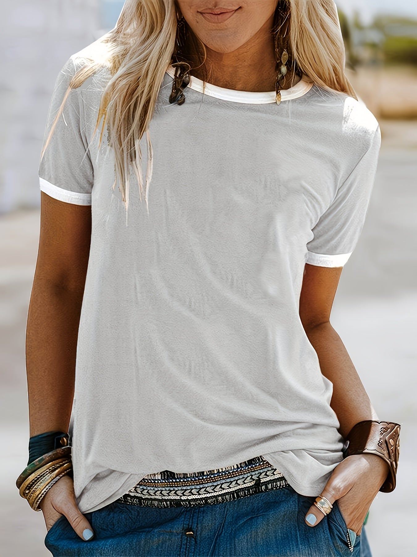 Womens Lightweight Crew Neck T-Shirt - Comfortable & Stylish Loose Fit - Versatile Summer Short Sleeve Top - Everyday Essential