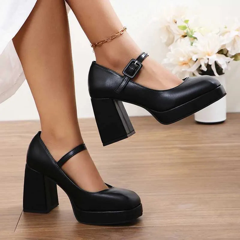 Dress Shoes  Summer Womens New Fashion Button Designer Thick Sole Square Root Sandals Casual Party High Heels H240527 T4SX