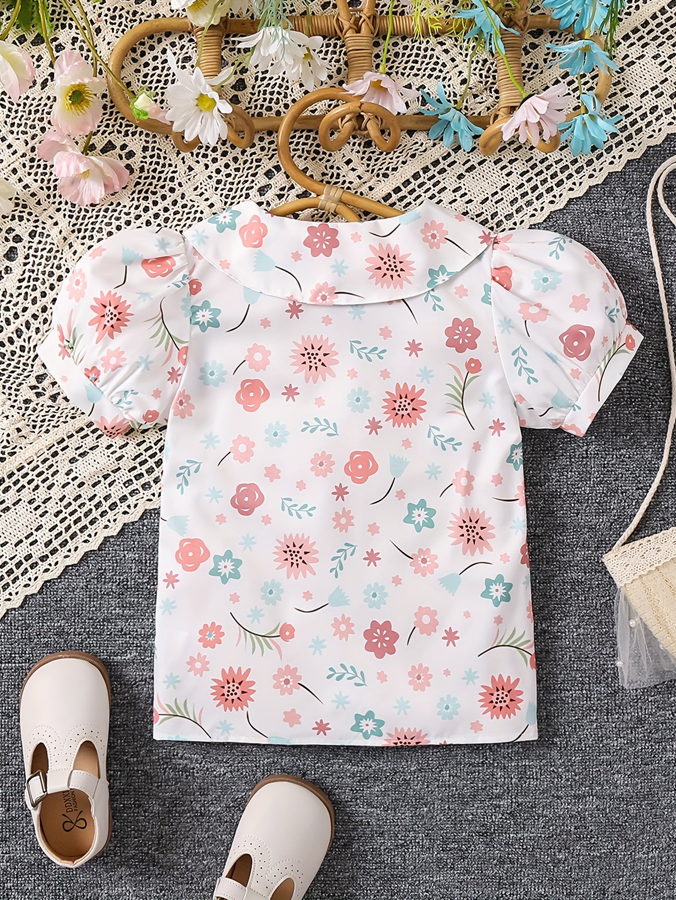 Cute Girls Ditsy Floral Lapel Collar Short Sleeve Shirt - Loose Fit, Non-Stretch Polyester, Hand Wash Only, Perfect for Spring and Summer - Adorable Blouse for Little Ladies