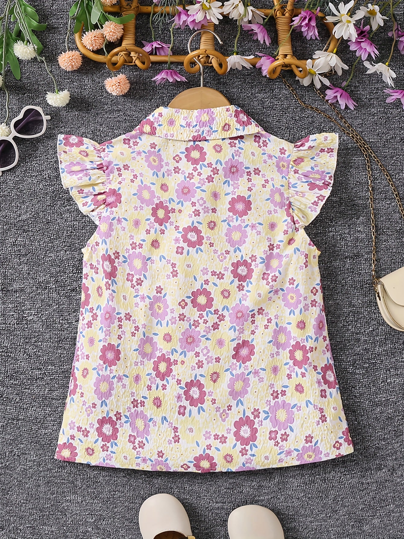 Girls' Floral Print Blouse with Ruffle Sleeves, Cute Everyday Versatile Top, Spring/Summer Fashion for Kids, Button-up Back Design