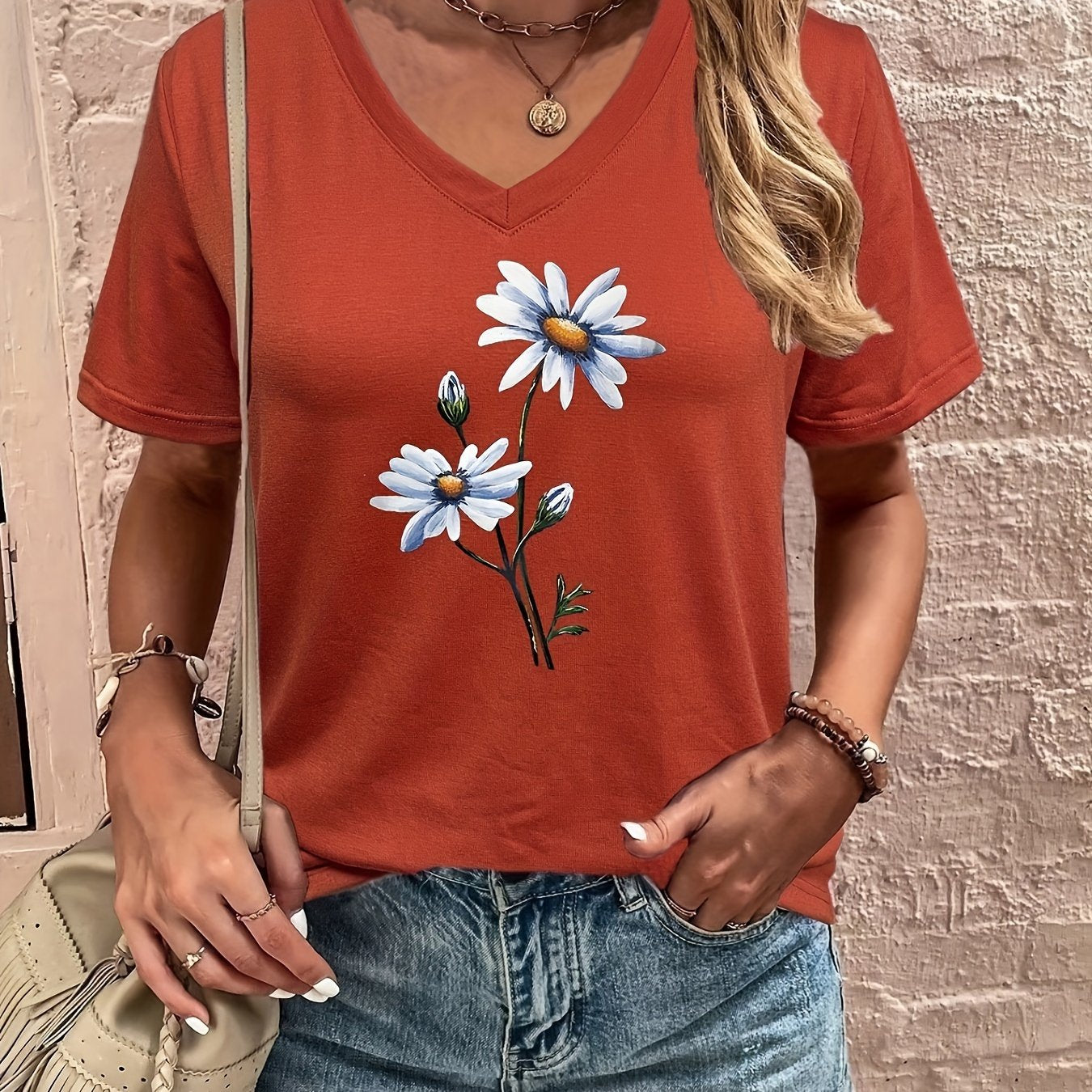 Fashionable Floral Print V-Neck T-Shirt - Lightweight & Breathable Summer Casual Wear - Perfect for Trendy Women