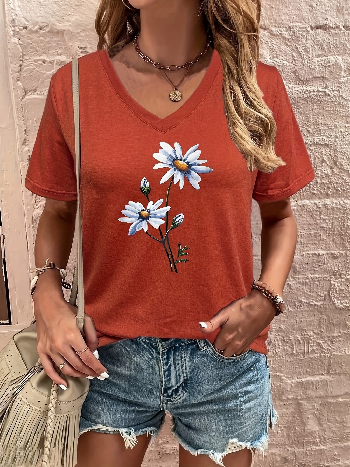 Fashionable Floral Print V-Neck T-Shirt - Lightweight & Breathable Summer Casual Wear - Perfect for Trendy Women