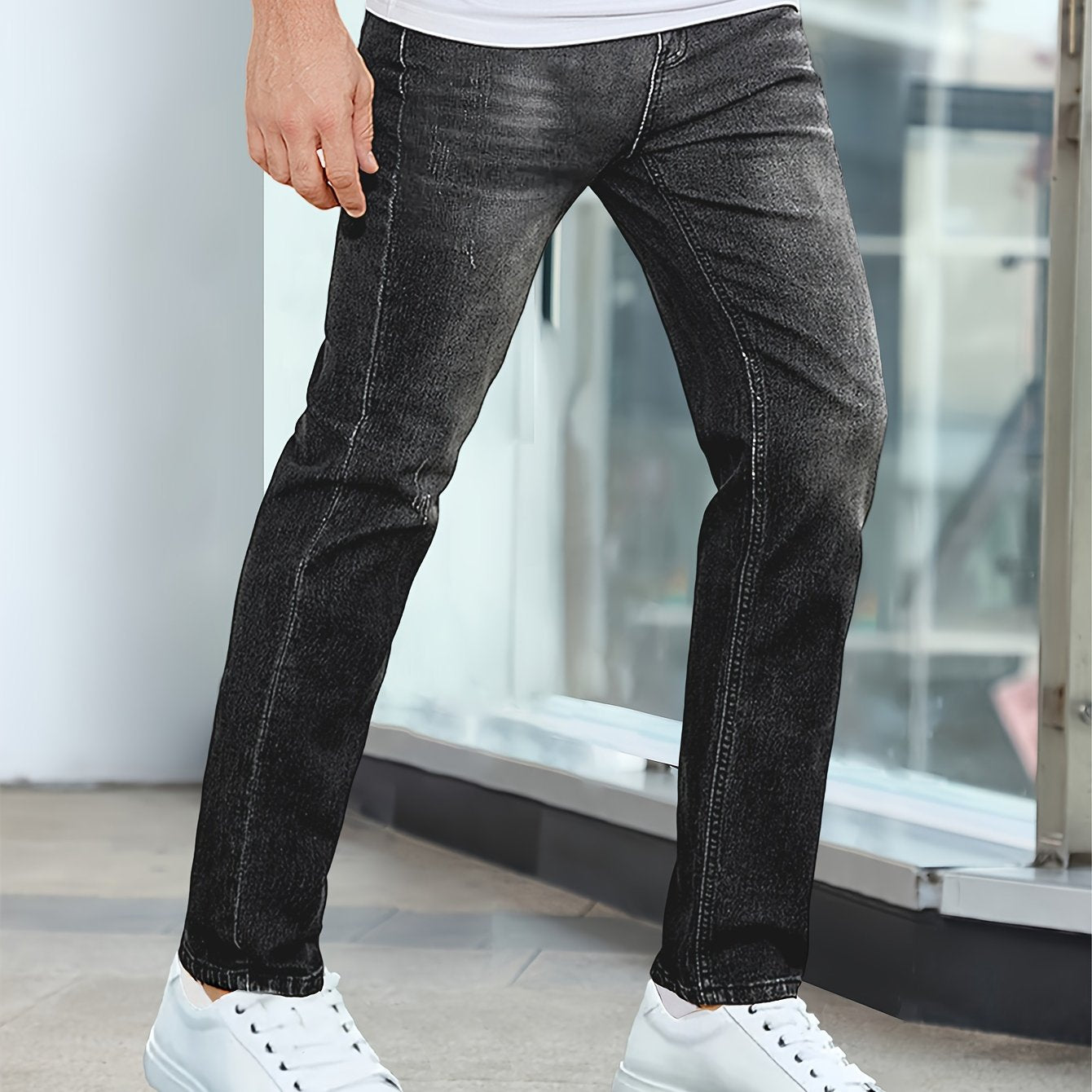 Comfortable Men's Stretch Jeans with Classic Design