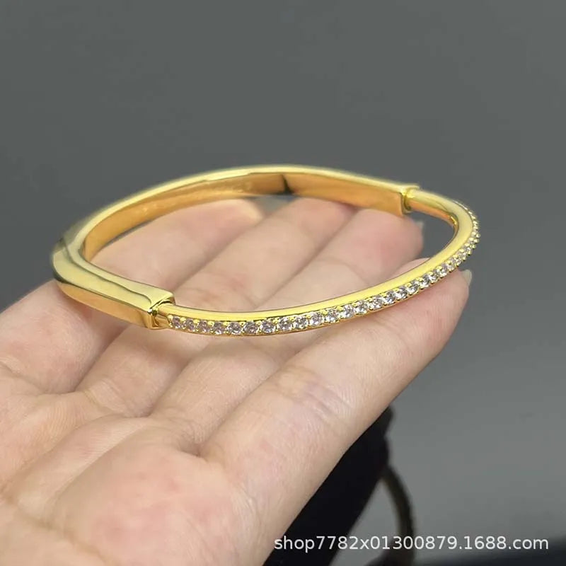 Luxury jewelry gold bracelet lock bracelet bangle gold cuff unisex rose gold silver black classic stainless steel jewelrys designer bangle bracelet women men