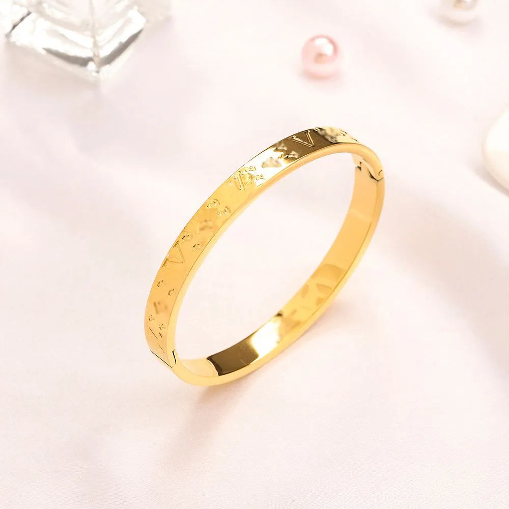 America Fashion Style Bracelets Women Bangle Luxury Designer Jewelry 18K Gold Plated Stainless steel Wedding Lovers Gift Bangles Wholesale ZG1212