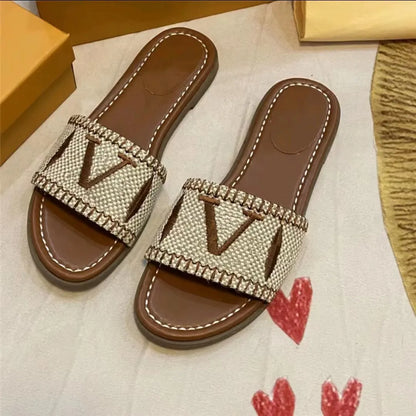 Designer Flat Sandals Luxury Slippers Women's Embroider Sandal Fashion flip flop Letter Slipper for Women Summer Beach Slide Ladies Low Heel Shoes