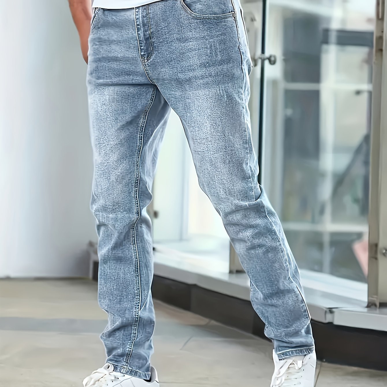 Comfortable Men's Stretch Jeans with Classic Design