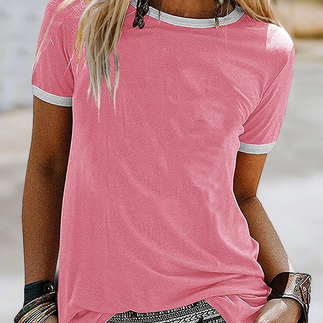 Womens Lightweight Crew Neck T-Shirt - Comfortable & Stylish Loose Fit - Versatile Summer Short Sleeve Top - Everyday Essential