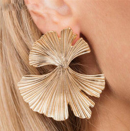 sengpan Christmas gifts ideas Charms Gold Big Flowers Statement Earrings for Women Butterfly Pearl Stone Leaf Geometric Cute Earrings Jewelry Pendiente