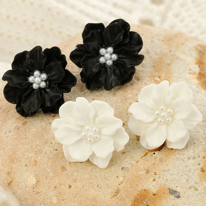 Lianfudai Sexy Woman Black Flower Earrings Party Club Accessories Ear Stud Earrings Fashion Jewelry Korean Pearl Earrings Moda Mujer 2024