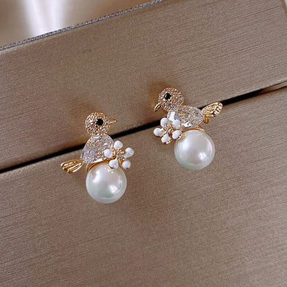 sengpan  gifts for women Shining Crystal Heart Moon Pearl Stud Earrings For Women Hollow Korean Star Dangle Drop Sweet Girls Wedding Gold Color Jewelry