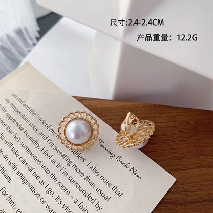 sengpan Korean Design Elegant Simulated Pearl Big Round Clip on Earrings Non Pierced Baroque Pearl Ear Clips for Women Jewelry Wholesale