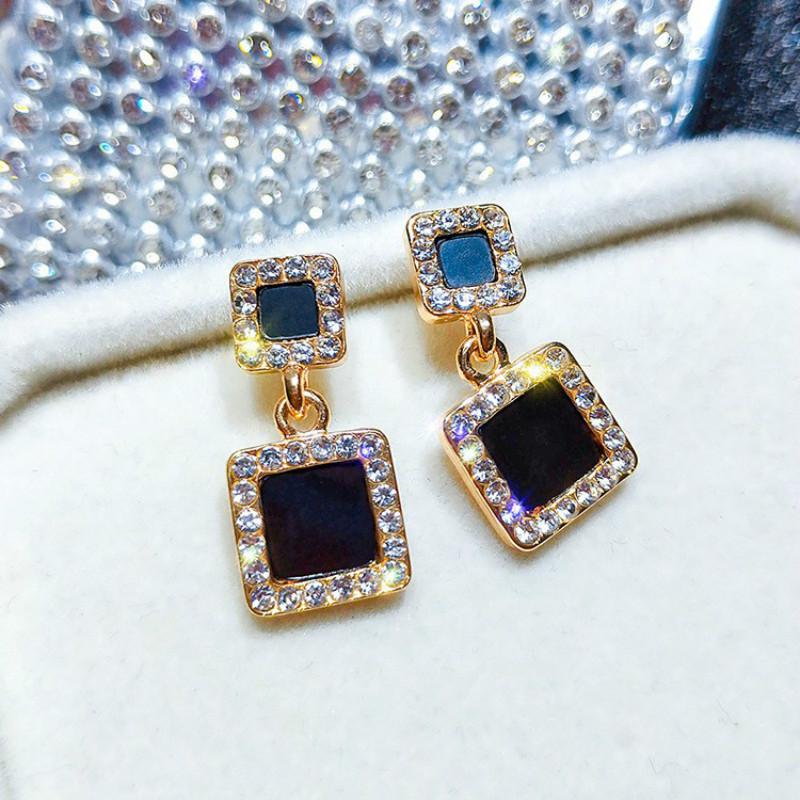 sengpan Round rhinestone earrings new black fashion Korean personality temperament wild simple earrings ladies jewelry