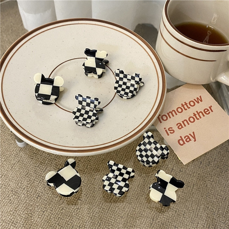 sengpan New Korean Sweet Cute Fashion Geometric Black White Checkerboard Mini Small Bear Resin Handmade Hairpin for Women