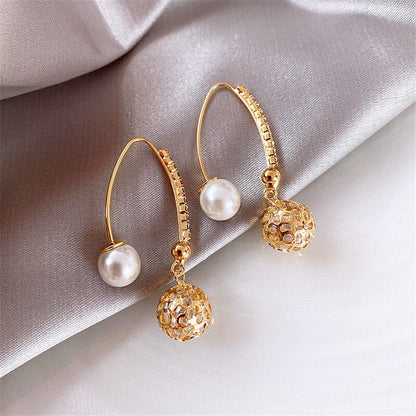 sengpan gifts for her New Trendy Star Moon Dangle Earrings Women Temperament Fashion Geometry Metal Pearl Zircon Pendant Earrings Party Jewelry