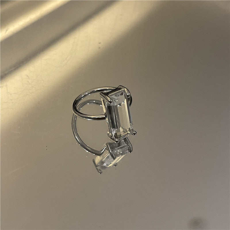 sengpan European Silver Color Metal Transparent Rectangular Wave Ring Irregular Geometric Open Finger Rings for Wome Fashion Jewelry