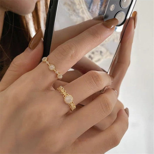 sengpan Korea Retro Simple Gold Color Lace Flower Metal Opal Autumn Winter Rings for Women Female Vintage Wedding Hand Accessories