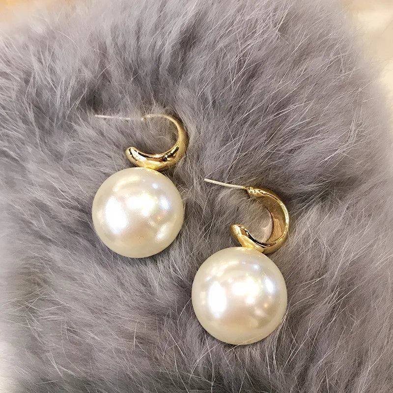 sengpan Fashion Korean Oversized Pearl Drop Earrings for Women Bohemian Golden Round Pearl Wedding Earrings Jewelry Party Gift