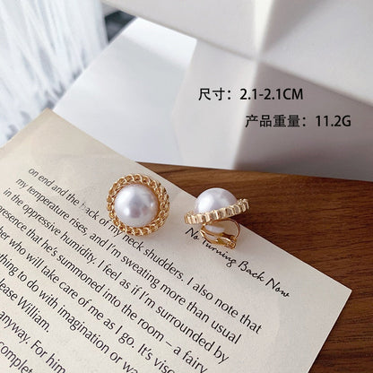 sengpan Korean Design Elegant Simulated Pearl Big Round Clip on Earrings Non Pierced Baroque Pearl Ear Clips for Women Jewelry Wholesale