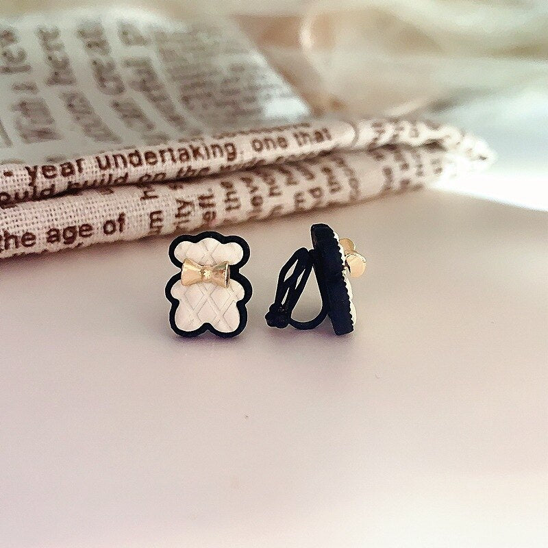 sengpan Bear Earring No Hole Ear Clips Simple Lovely Bear Clip On Earring Without Piercing Minimalist Earrings Jewelry CE0787