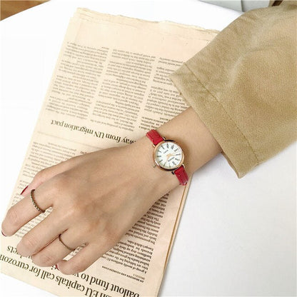 sengpan Retro Brown Women Watches Qualities Small Ladies Wristwatches Vintage Leather Bracelet Watch Fashion Brand Female Quartz Clock