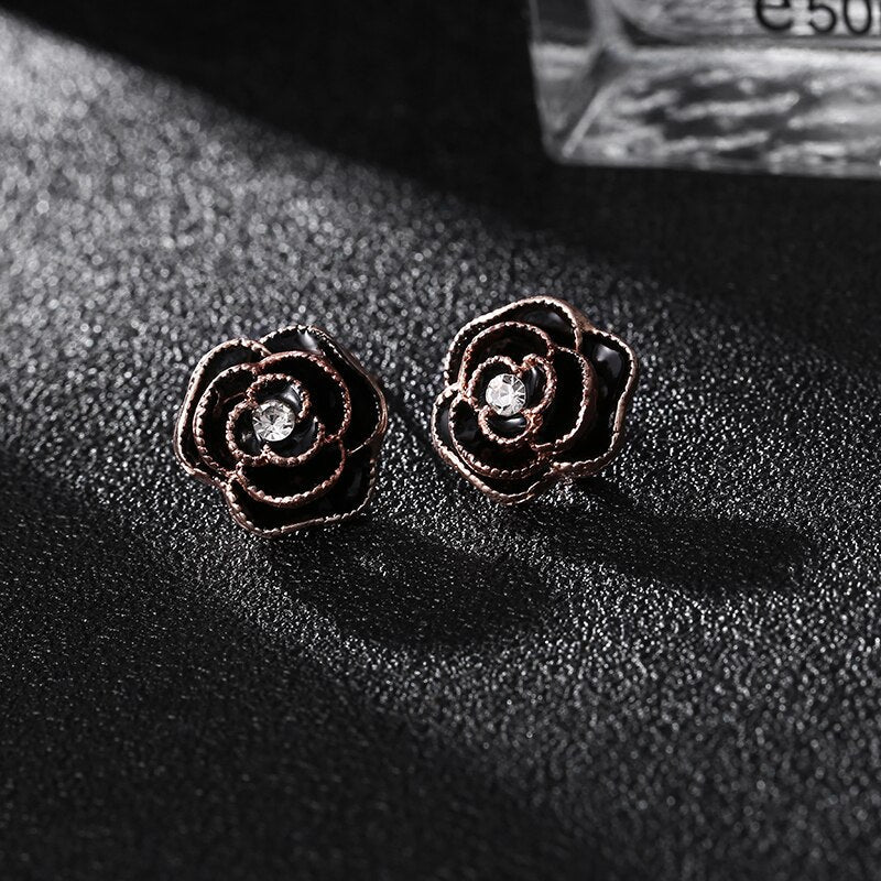 sengpan Famous Luxury Brand Designers Jewelry Earring Small Camellia Flowers Charm Fashion Stud Earrings For Women