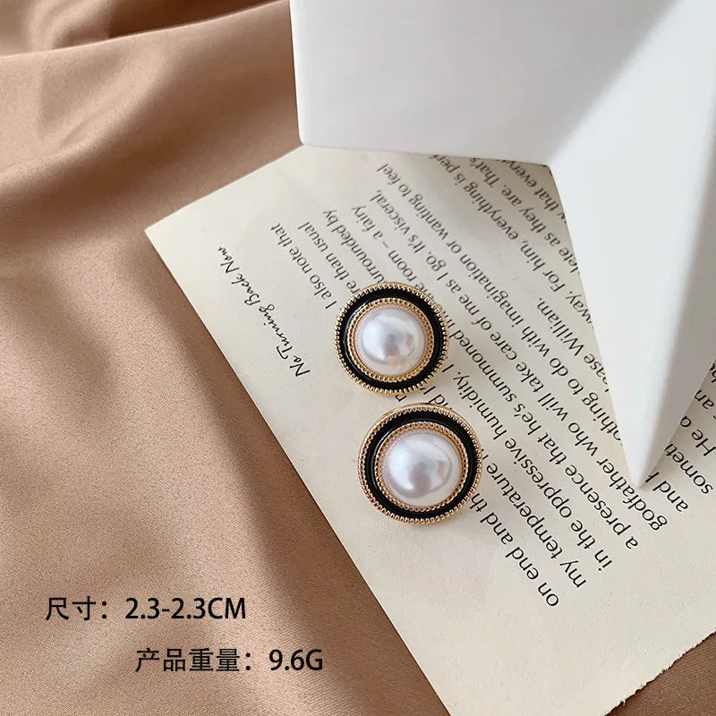 sengpan Korean Design Elegant Simulated Pearl Big Round Clip on Earrings Non Pierced Baroque Pearl Ear Clips for Women Jewelry Wholesale