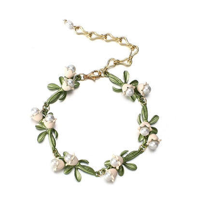 sengpan Personality White Floral Leaf Bracelets Trendy Alloy Enamel Lily Valley Charm Chain Bangle Bracelets for Women Female