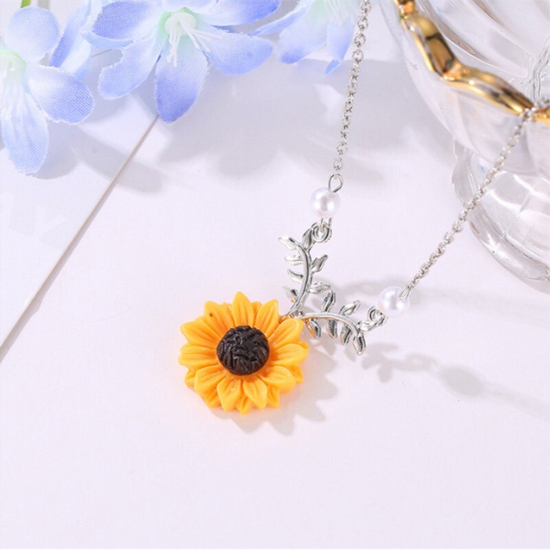 sengpan Christmas wishlist Pearl New Creative Sunflower Pendant Necklaces Vintage Fashion Daily Jewelry Temperament Cute Sweater Necklaces for Women