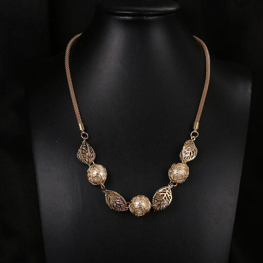 sengpan Trendy Women Statement Pearl Leaf Pendants Necklaces Fashion Dress-Up Long Chain Charming Jewelry Gift Party Wedding