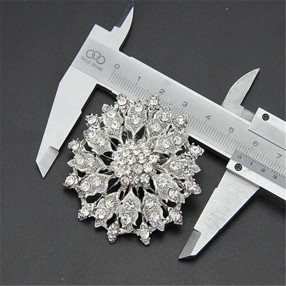 Lianfudai New Design Shining Silver Color Rhinestone Crystal Small Flower Rhinestone Brooches Bouquet for Wedding Women Brooch Pins