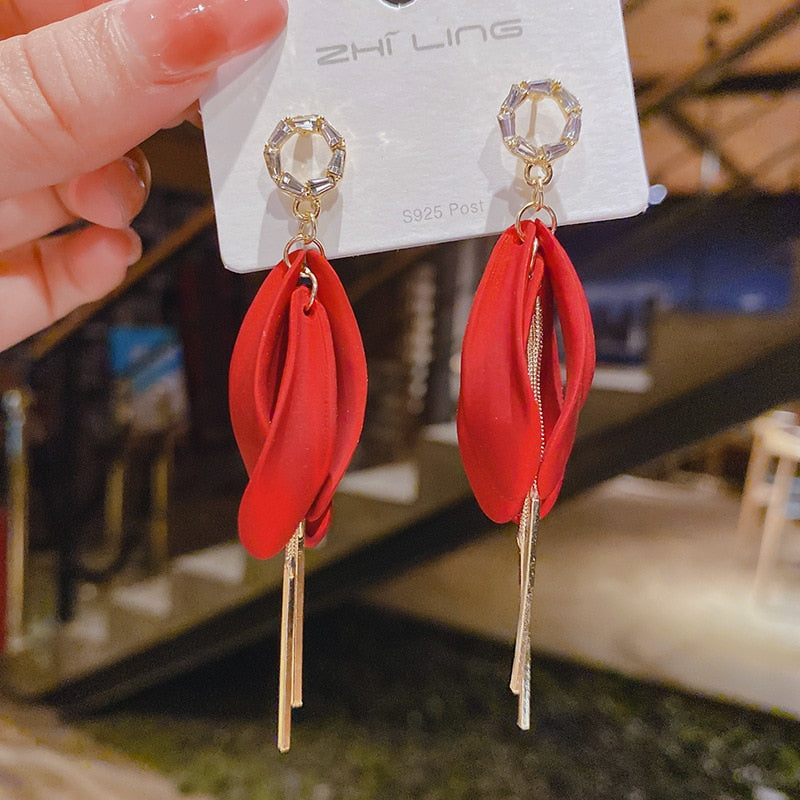 sengpan Christmas gifts ideas New Fashion Tassel Flower Long Dangle Drop Earrings Retro Red Big Petal Statement Earring for Women Bridal Wedding Party Jewelry