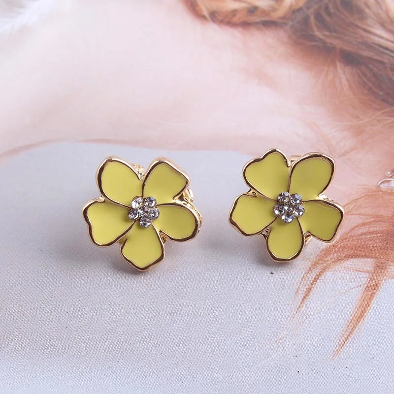 sengpan Korea Style Flower Shape Enamel Clip on Earrings Without Piercing for Girls Party Cute Lovely No Hole Ear Clip jewelry