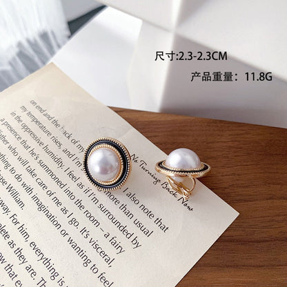 sengpan Korean Design Elegant Simulated Pearl Big Round Clip on Earrings Non Pierced Baroque Pearl Ear Clips for Women Jewelry Wholesale