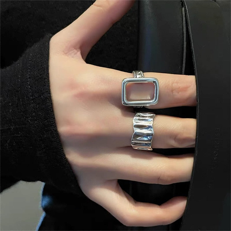 sengpan European Silver Color Metal Transparent Rectangular Wave Ring Irregular Geometric Open Finger Rings for Wome Fashion Jewelry