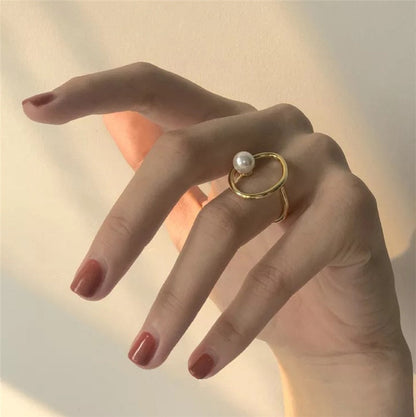 sengpan Handmade Simple Temperament Irregular Geometric Round Ring Copper-plated Pearl Ring for Women Gift Imitation Pearl Ring