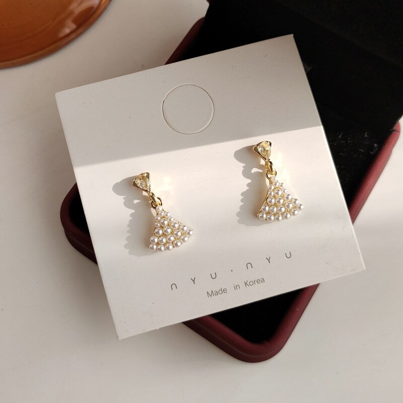 sengpan Christmas wishlist Korean version of the high-grade crossover fashion imitation pearl earrings lady jewelry shiny Fangzuan Free shipping