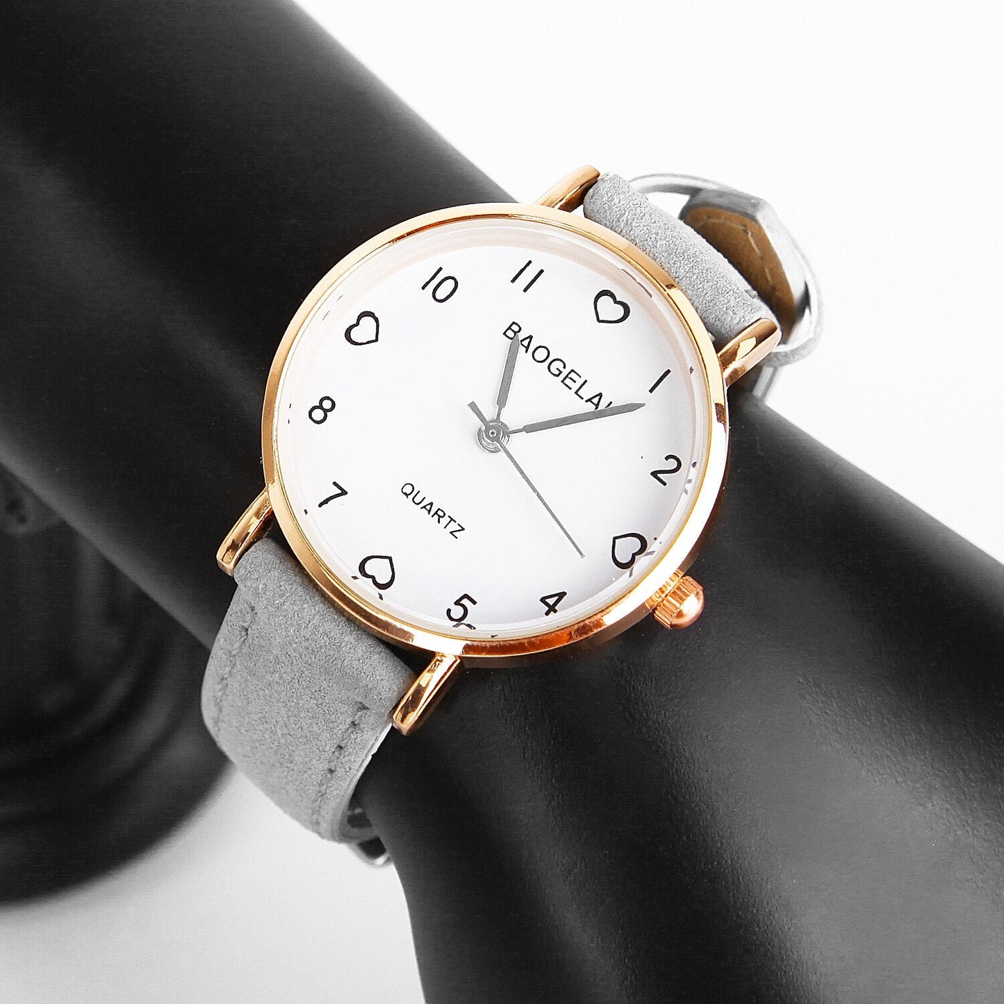 sengpan Women's Simple Vintage Watches for Women Dial Wristwatch Leather Strap Wrist Watch High Quality Ladies Casual Bracelet Watches