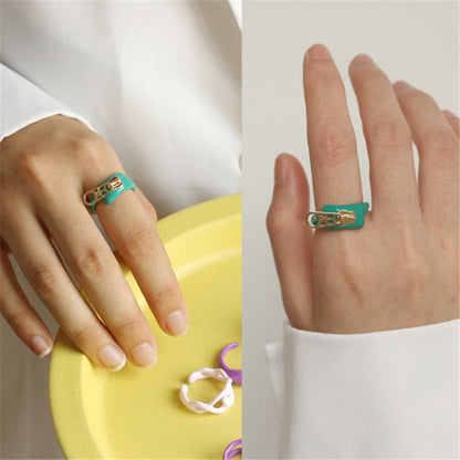 sengpan Vintage Simple Green White Pearl Metal Handmade Enamel Ring Irregular Geometric Twisted Hollow Open Rings for Women Jewelry