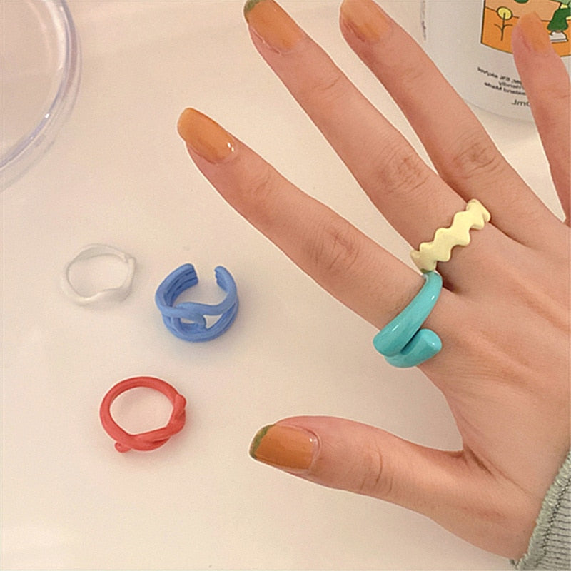 sengpan New Korea Style Simple Sweet Candy Color Acrylic Resin Twisted Ring Irregular Geometric Open Rings for Women