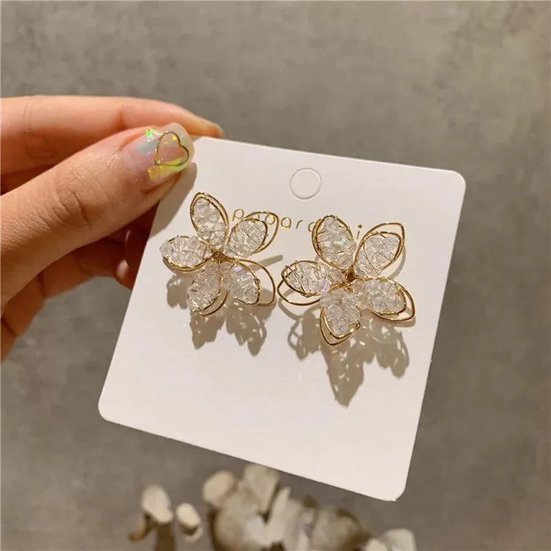 sengpan Korean New Arrival Sweet Crystal Holiday Flower Stud Earrings For Women Fashion Elegant Oorbellen Bijoux Party Gifts