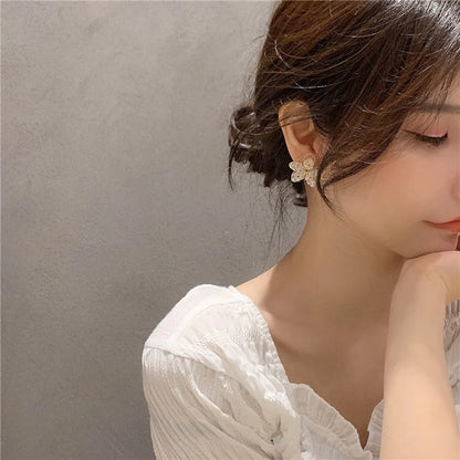 Lianfudai Korean New Arrival Sweet Crystal Holiday Flower Stud Earrings For Women Fashion Elegant Oorbellen Bijoux Party Gifts