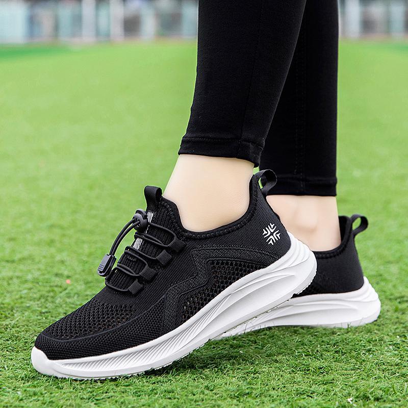 Summer New Women's Hollow-out Slip-on Sneakers Outdoor Mountaineering Old Shoes Breathable Mom Shoes One-Piece Delivery