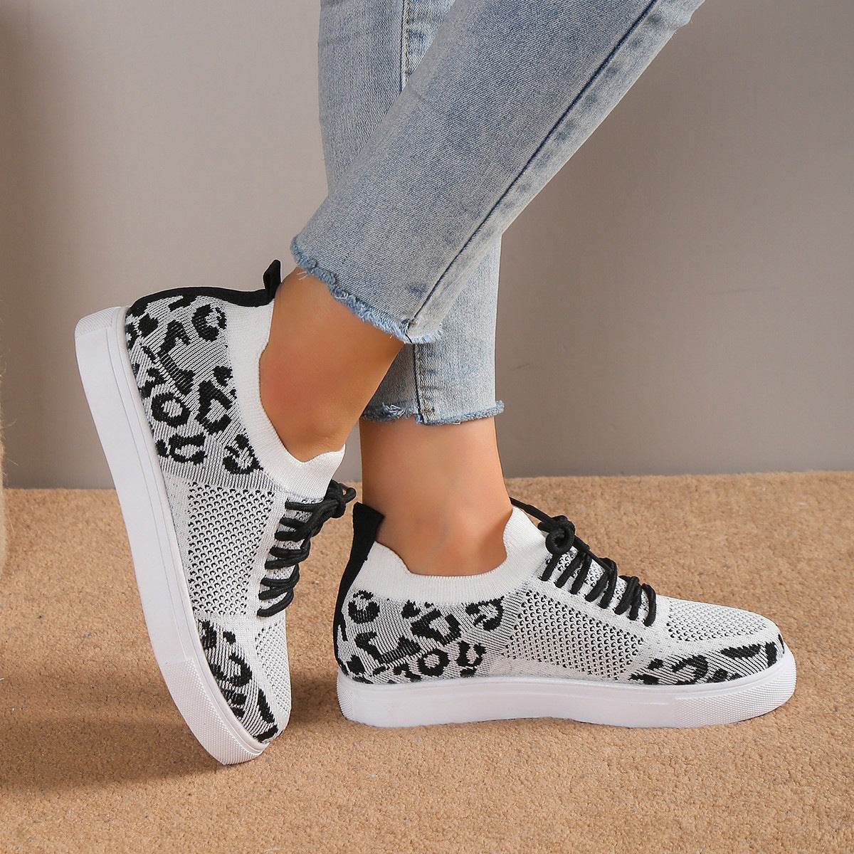 Cross-Border plus Size Women's Casual Sports Single-Layer Shoes  New Leopard Print round Head Lace-up Flat Bottom Comfort Mesh Women's Shoes