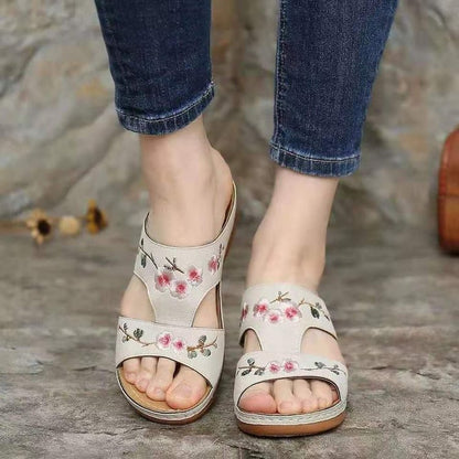 Foreign Trade plus Size Slippers Women's Hollow Stitching Flat Solid Color Thick Bottom Home Slip-on Open Toe Women's Sandals