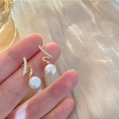 Lianfudai New Cute Pearl Studs Hoop Earrings for Women Gold Color Eardrop Minimalist Tiny Huggies Hoops Wedding Fashion Jewelry